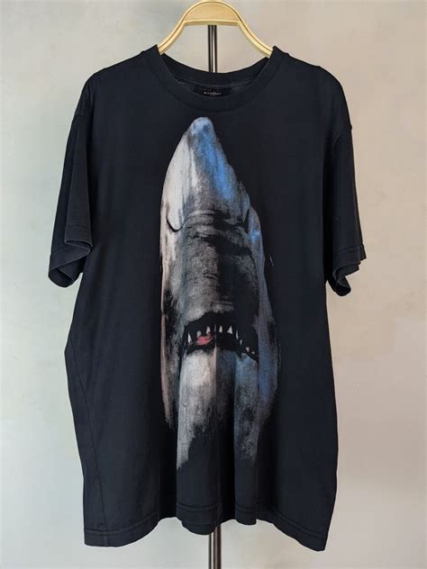 Givenchy Oversized Shark Print t